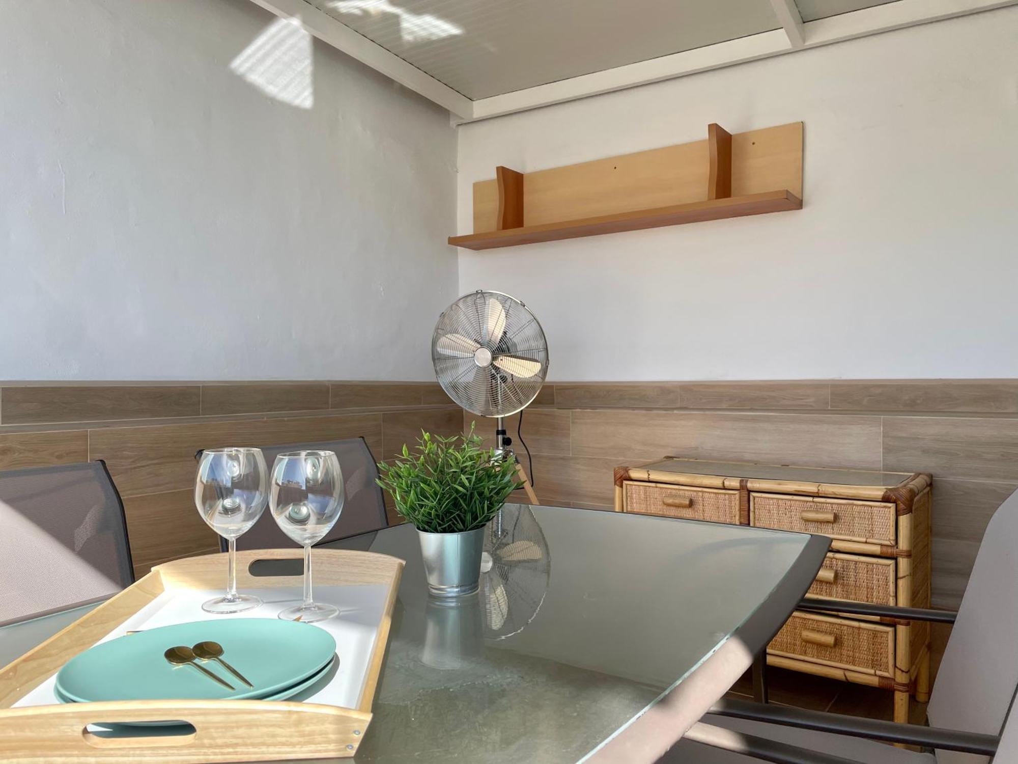 Apartamento Calma Carihuela Beach - 10 Metros De La Playa Торемолинос Екстериор снимка