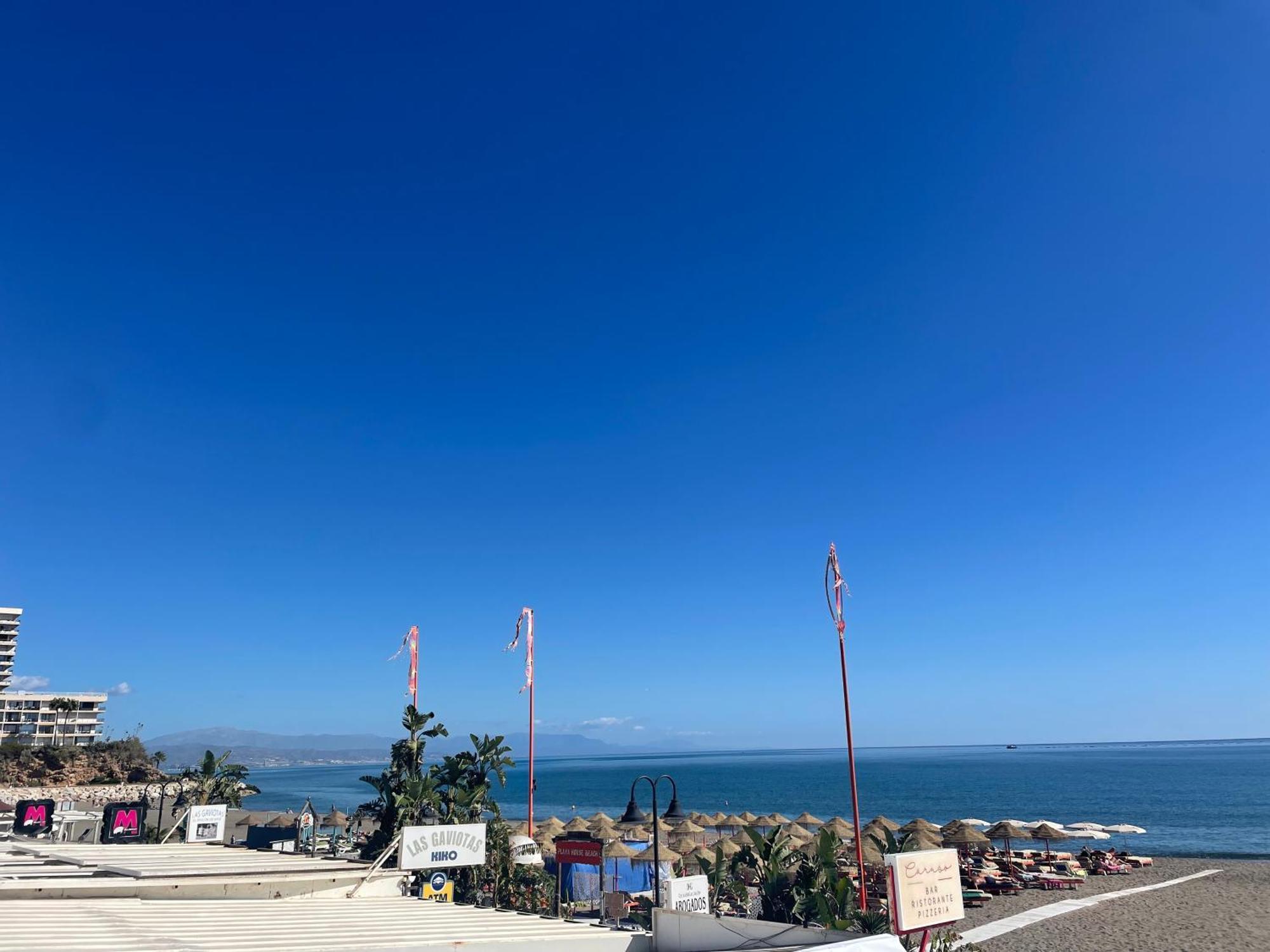 Apartamento Calma Carihuela Beach - 10 Metros De La Playa Торемолинос Екстериор снимка