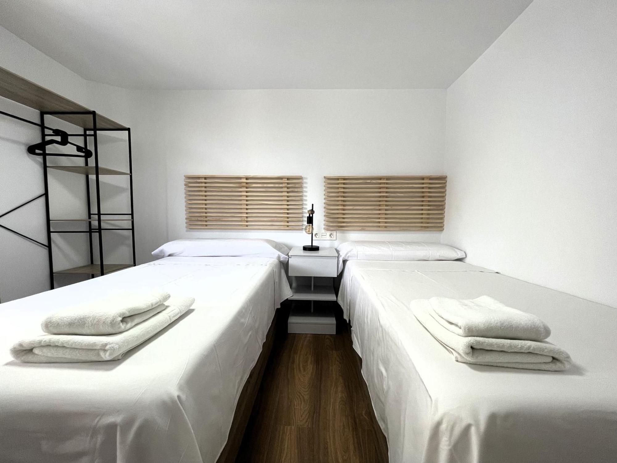 Apartamento Calma Carihuela Beach - 10 Metros De La Playa Торемолинос Екстериор снимка
